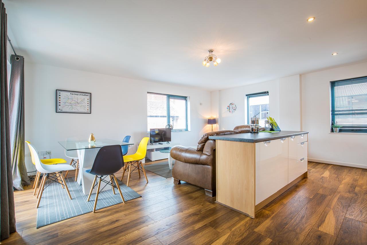 The Cathedral Suite Apartment With Love Your Stay Sheffield Extérieur photo