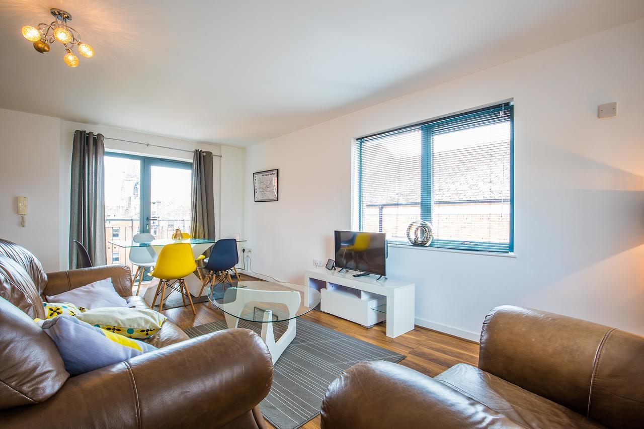 The Cathedral Suite Apartment With Love Your Stay Sheffield Extérieur photo