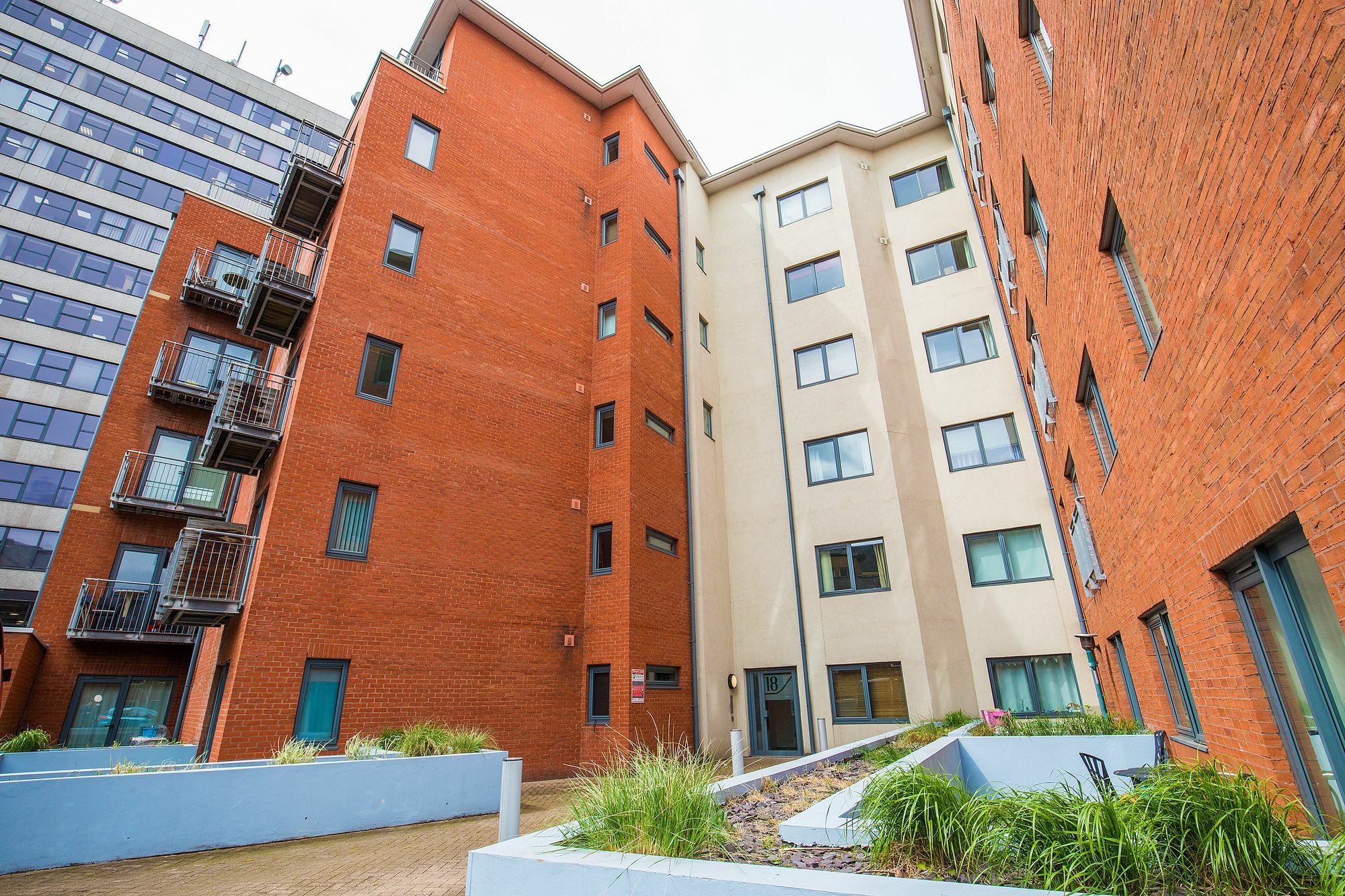 The Cathedral Suite Apartment With Love Your Stay Sheffield Extérieur photo